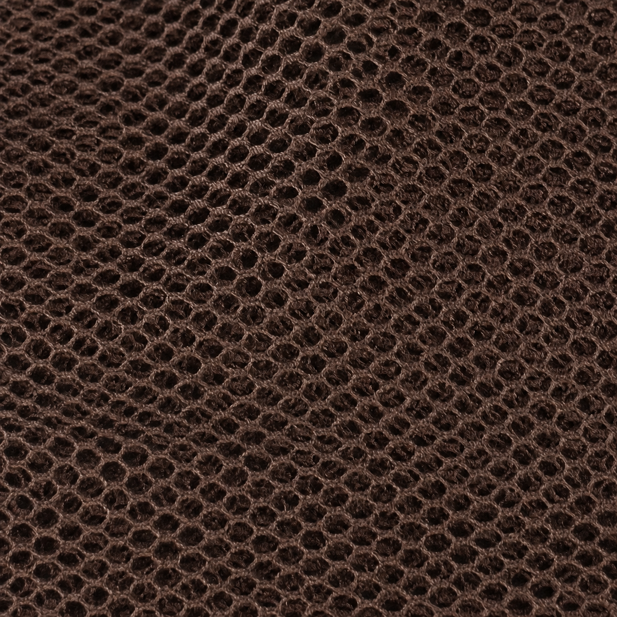 Large-Hole Mesh for Hair Integration